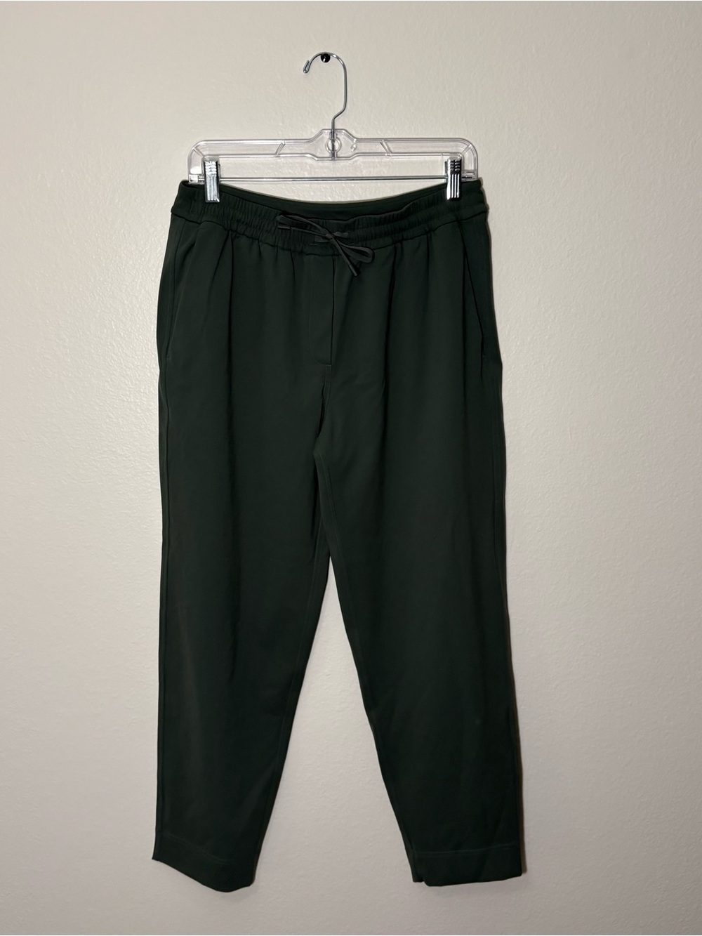 Lululemon Tapered-Leg Mid-Rise 7/8 Pant *Luxtreme Dark Forest Medium